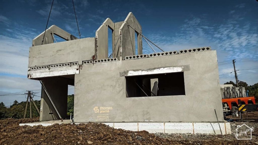 montaż ścian poddasza