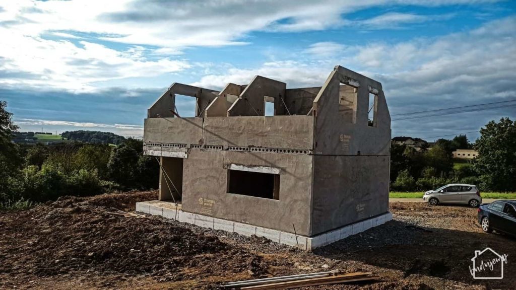 montaż ścian poddasza