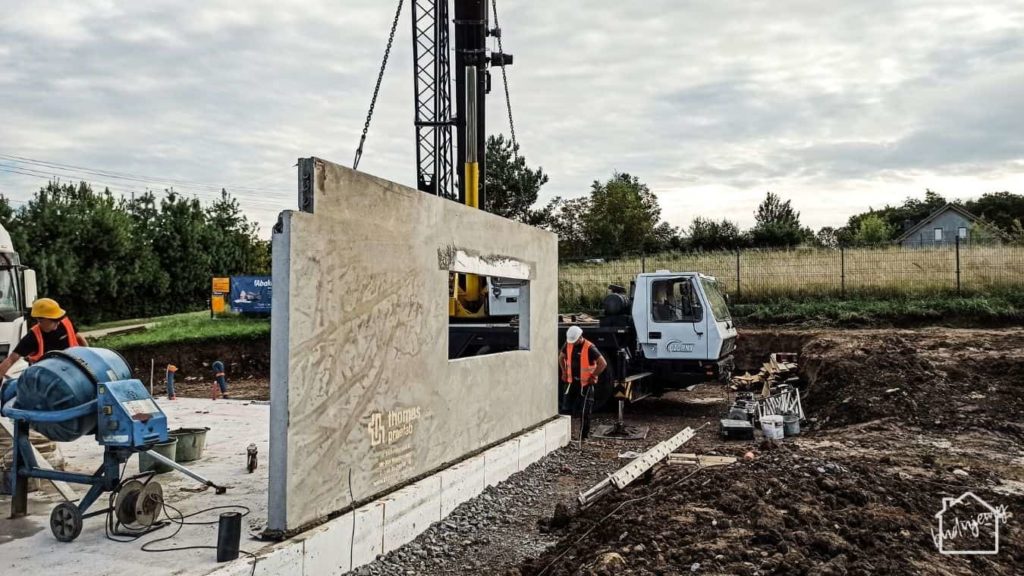 szybki montaż ścian domu